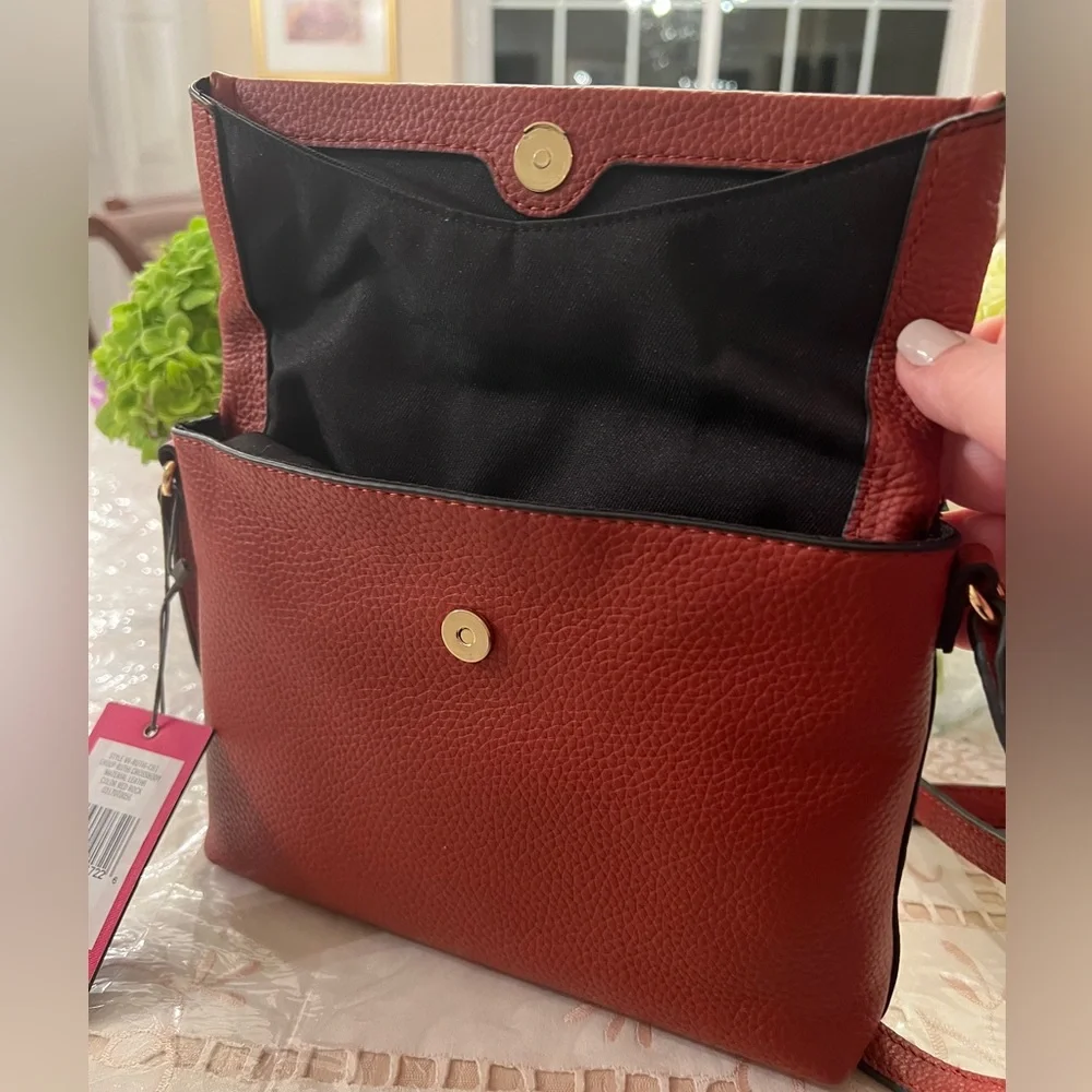 Vince Camuto -NWT Ruthie Small Crossbody Handbag Purse Black Leather MSRP $158